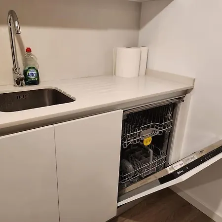 Appartamento 2 Bed Luxury In Estepona, Parking & Pools *