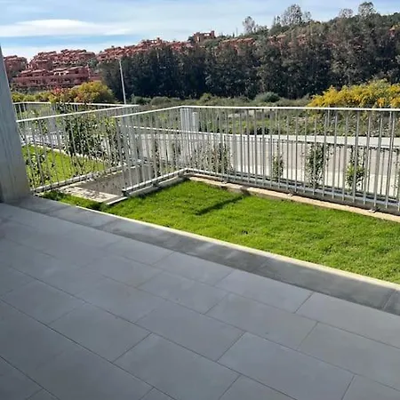 Appartamento 2 Bed Luxury In Estepona, Parking & Pools